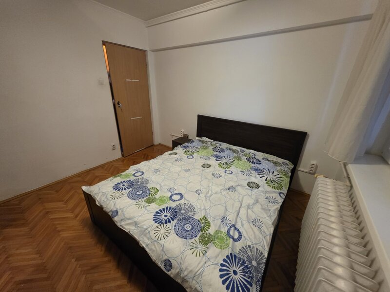 Piata Sudului, 10 minute metrou, Secuilor intersectie cu str. Mirea Luiza,